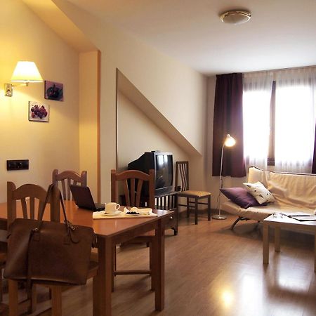 Hotel Y Apartamentos Arias Navia Cameră foto