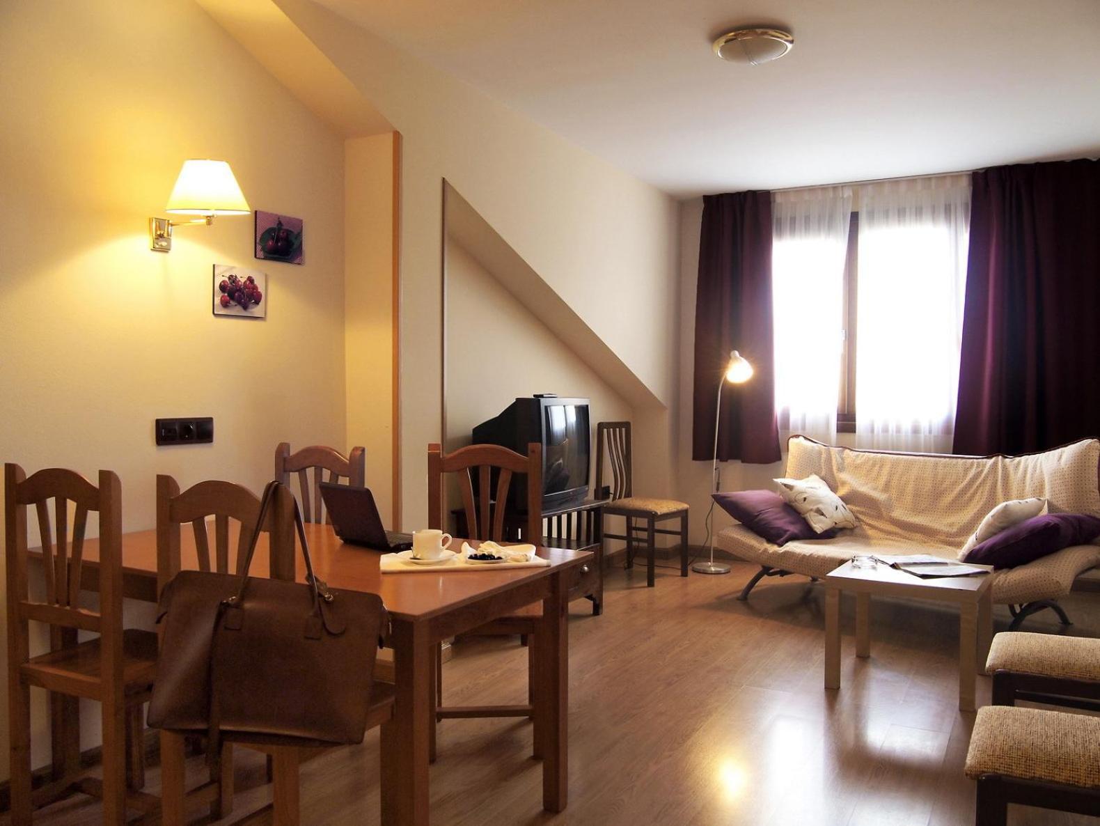 Hotel Y Apartamentos Arias Navia Cameră foto